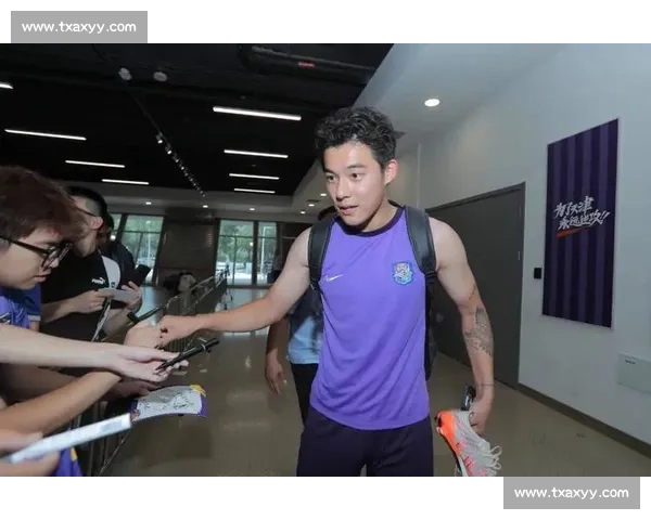 李嗣镕随津门虎飞赴广州客场 新援首秀在即引关注